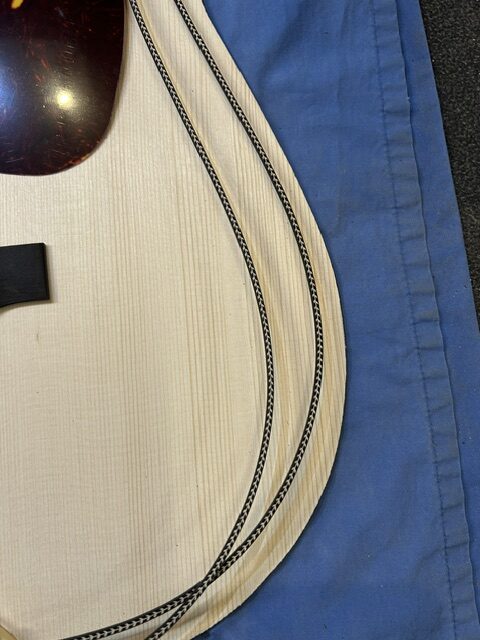 Martin style HD 28 kit East Indian rosewood and AAA red spruce top with Old style grained Ivroid - Image 13